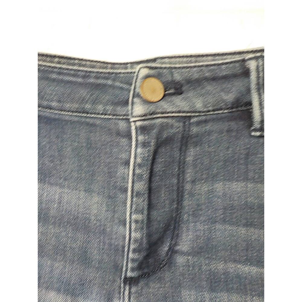 Ann Taylor Blue Stretch Denim Jean Shorts Cut Off Women size 8 Classic Casual - Picture 3 of 4